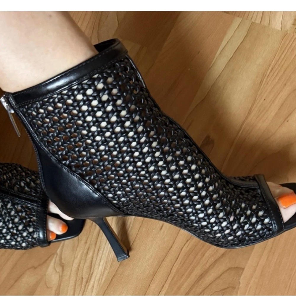 Vince Camuto Black and White Mesh Heels